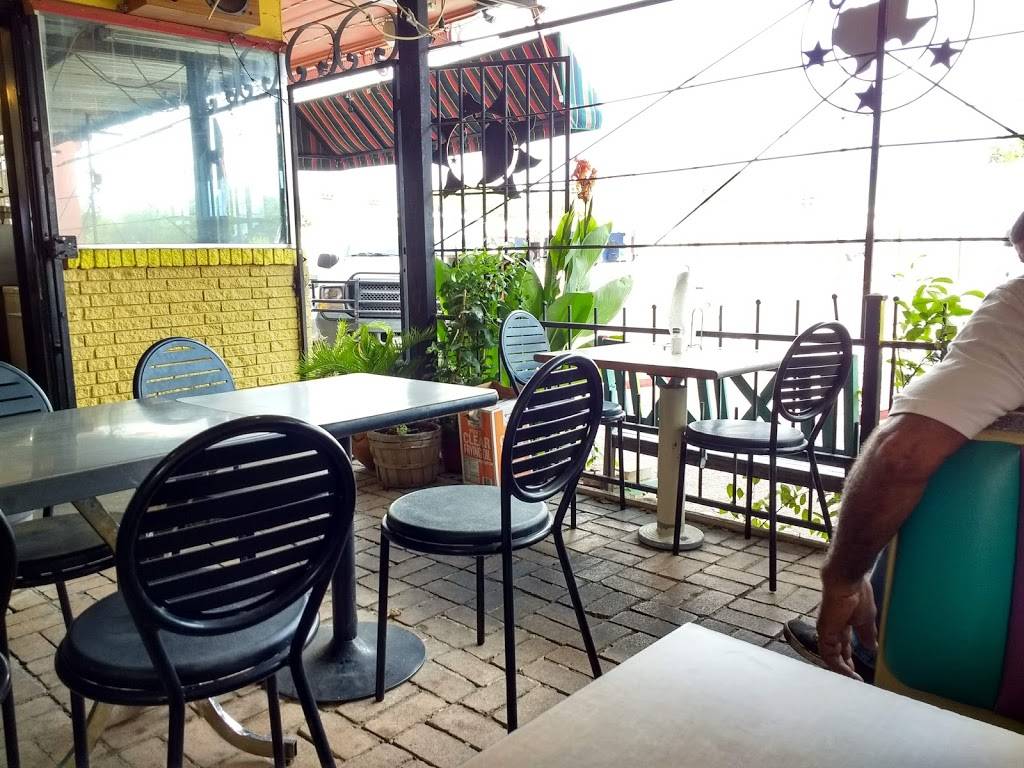 Lunas Cocina | restaurant | 4300 Parry Ave, Dallas, TX 75223, USA | 2143703156 OR +1 214-370-3156