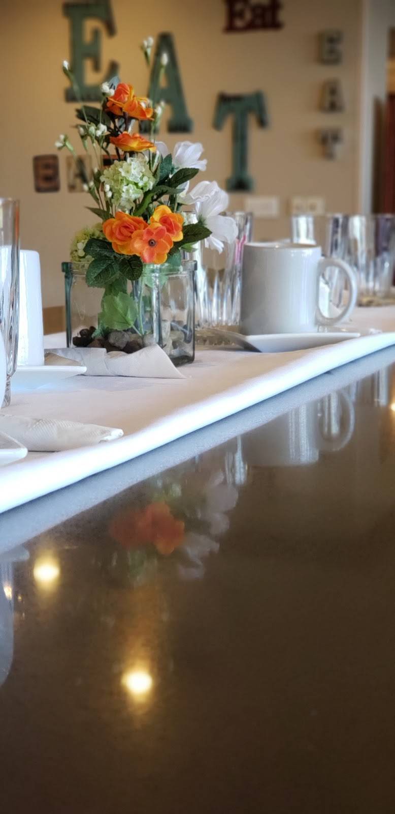 Nine Hundred Bar & Grill | restaurant | 900 Sunland Park Dr, El Paso, TX 79922, USA | 9158332900 OR +1 915-833-2900