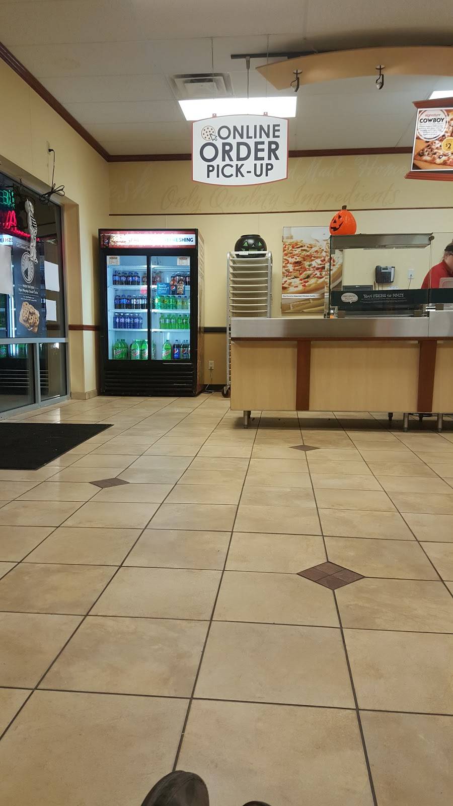 Papa Murphys Take N Bake Pizza | meal takeaway | 808 Winneconne Ave, Neenah, WI 54956, USA | 9207207500 OR +1 920-720-7500