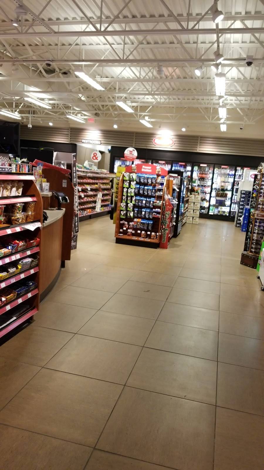 Kum & Go | meal takeaway | 4960 E Broadway Ave, Des Moines, IA 50317, USA | 5152621765 OR +1 515-262-1765