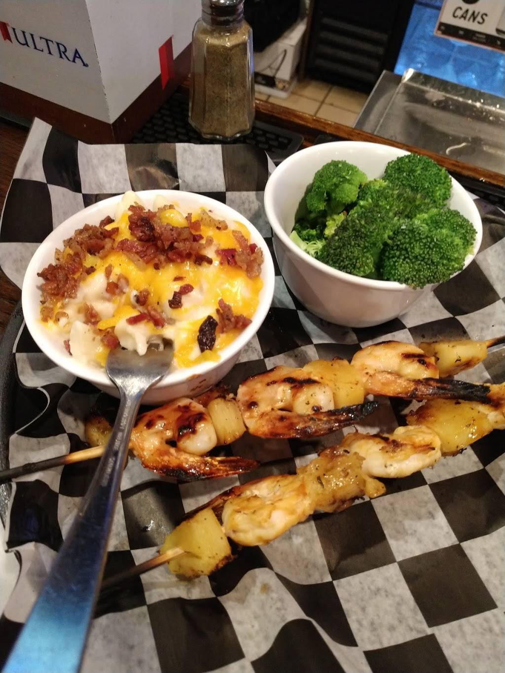 River Rocks Bar and Grill | restaurant | 709 Ave H, Fort Madison, IA 52627, USA | 3193169075 OR +1 319-316-9075