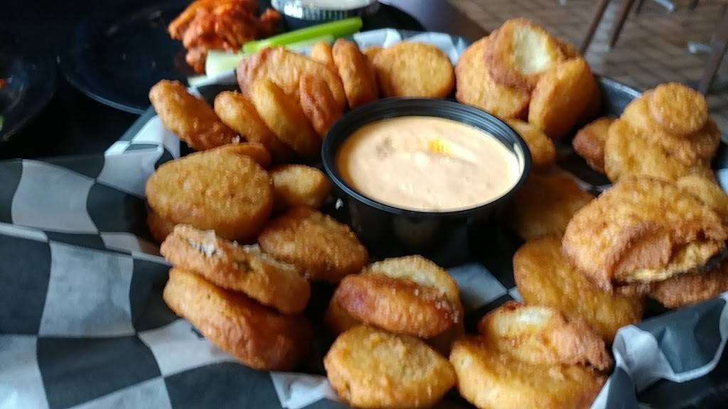 Duffs Famous Wings | restaurant | 3090 Orchard Park Rd, Buffalo, NY 14224, USA | 7166747212 OR +1 716-674-7212