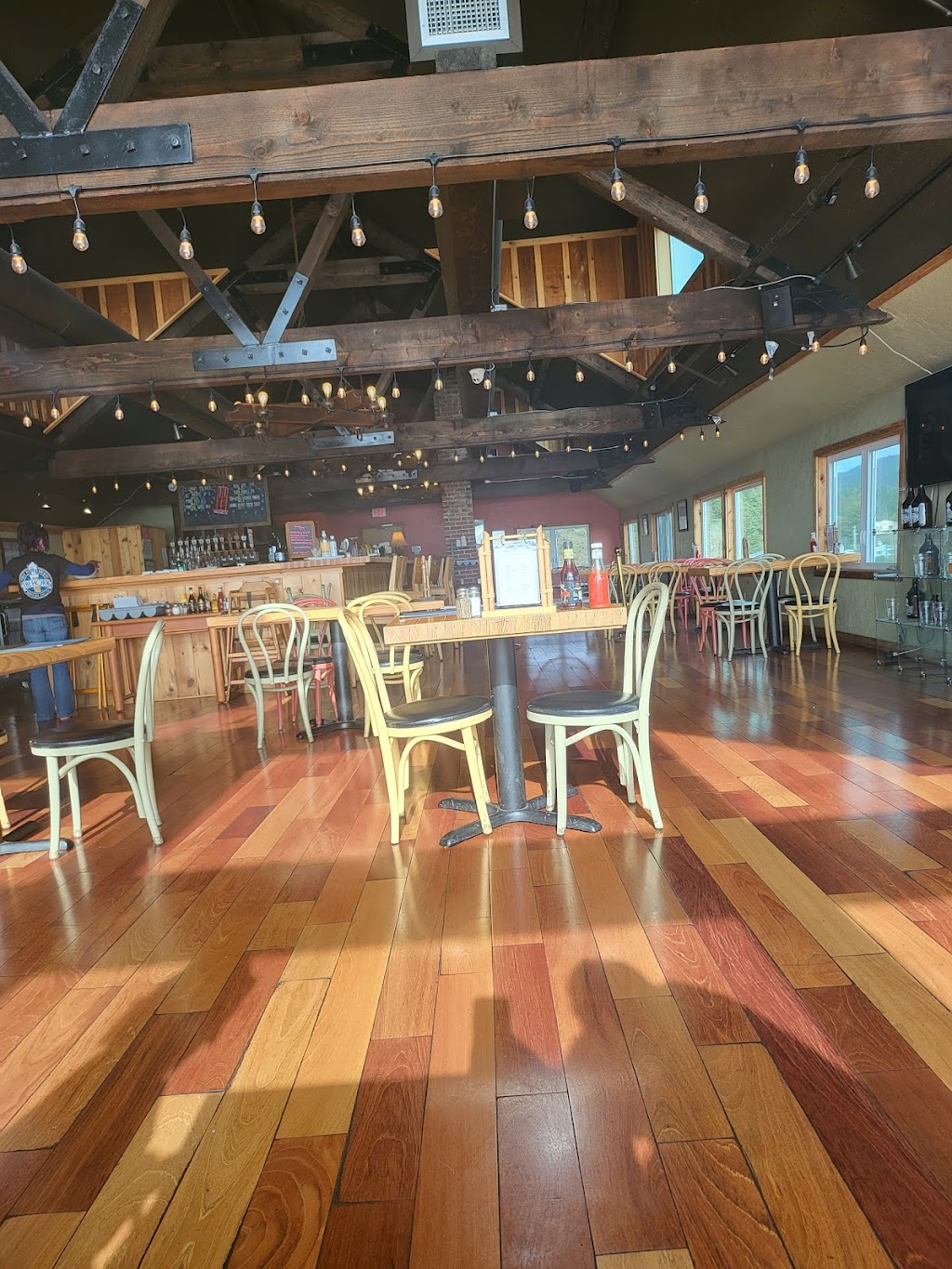 The Horn | Public House & Brewery | restaurant | 110 SE N Coast Hwy, Depoe Bay, OR 97341, USA | 5417646886 OR +1 541-764-6886