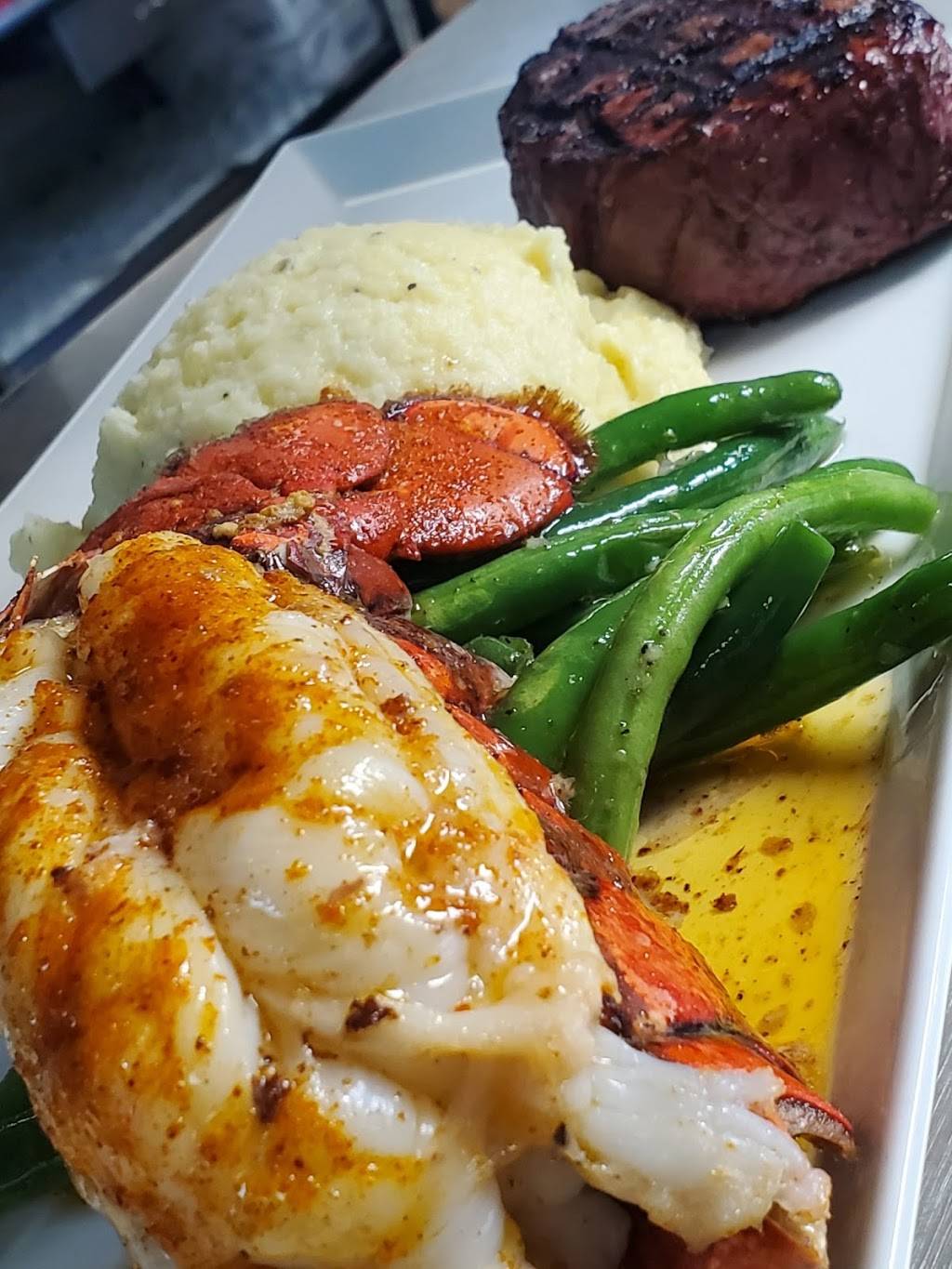 On The Green Bar and Grille | restaurant | 125 Country Club Rd, Greentown, PA 18426, USA | 5708570251 OR +1 570-857-0251