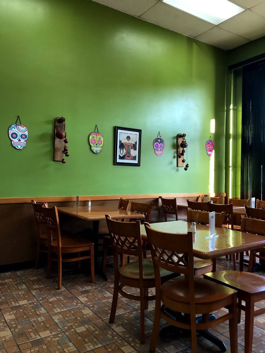 Las Molenderas Restaurant | restaurant | 2635 Gage Ave, Huntington Park, CA 90255, USA | 3235831933 OR +1 323-583-1933