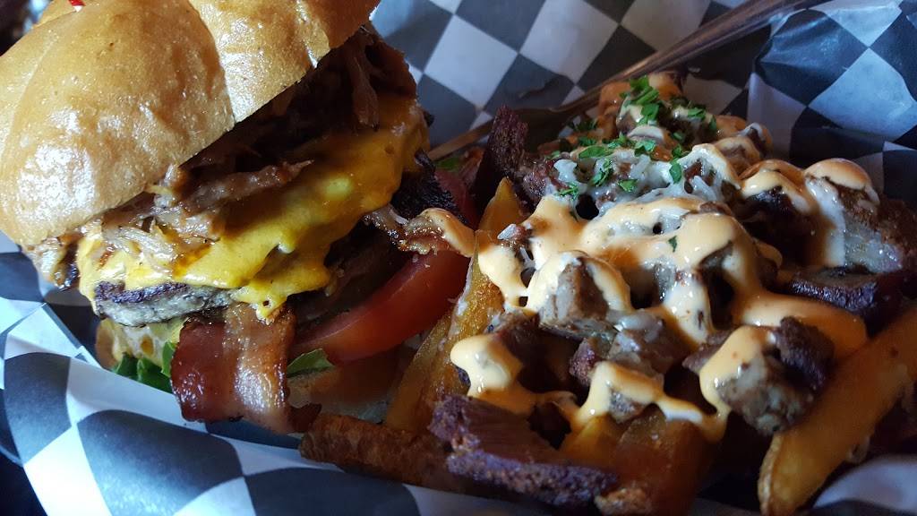 Stonehouse Tavern & Eatery | restaurant | 33071 Auberry Rd, Auberry, CA 93602, USA | 5598554800 OR +1 559-855-4800