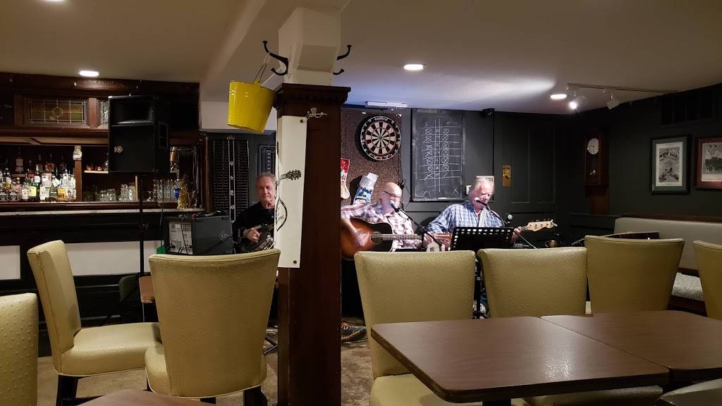 The Corner | restaurant | 6331 Guilford Ave, Indianapolis, IN 46220, USA | 3174385656 OR +1 317-438-5656