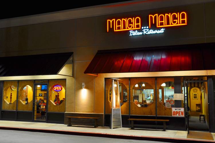 Mangia Mangia Restaurant | restaurant | 16079 Goldenwest St, Huntington Beach, CA 92647, USA | 7148418887 OR +1 714-841-8887