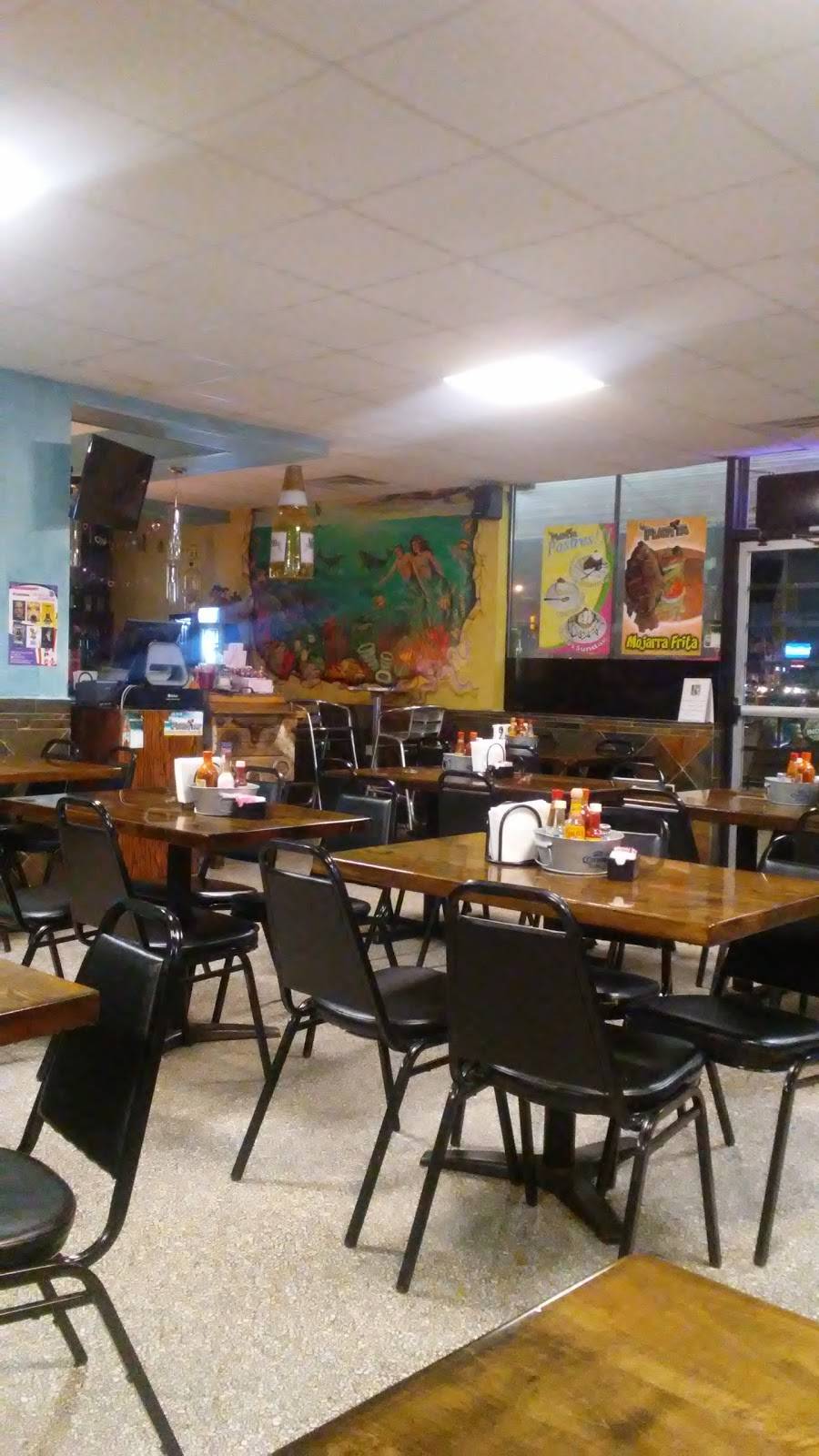 La Playita | restaurant | 3025 Cleburne Rd, Fort Worth, TX 76110, USA | 8172070880 OR +1 817-207-0880