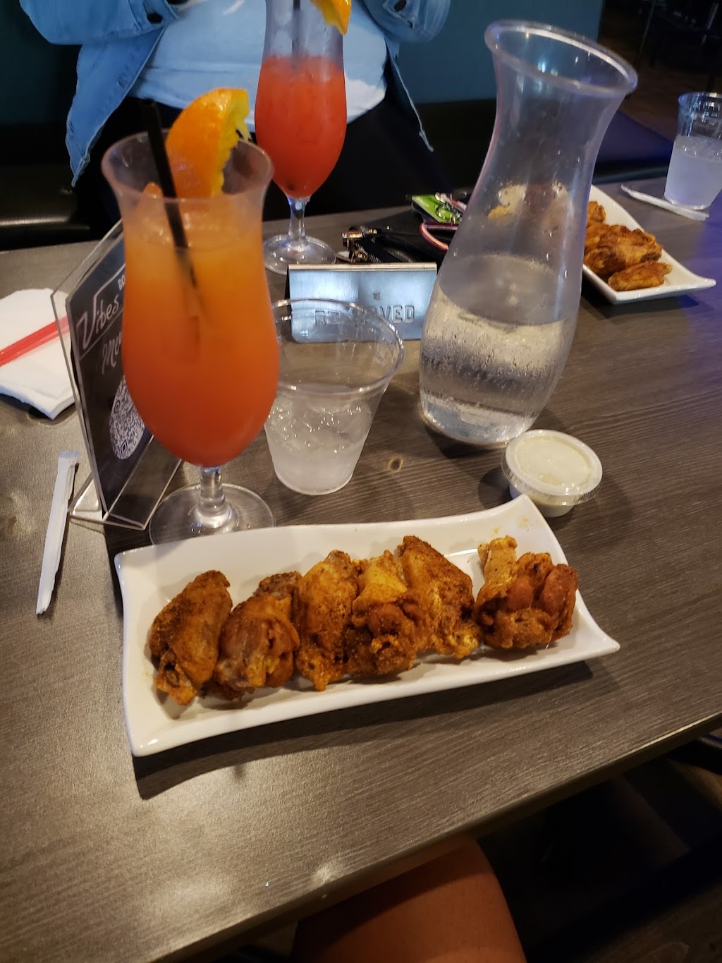 Vibes Bar & Lounge | restaurant | 1524b Demonbreun St, Nashville, TN 37203, USA | 6157126428 OR +1 615-712-6428