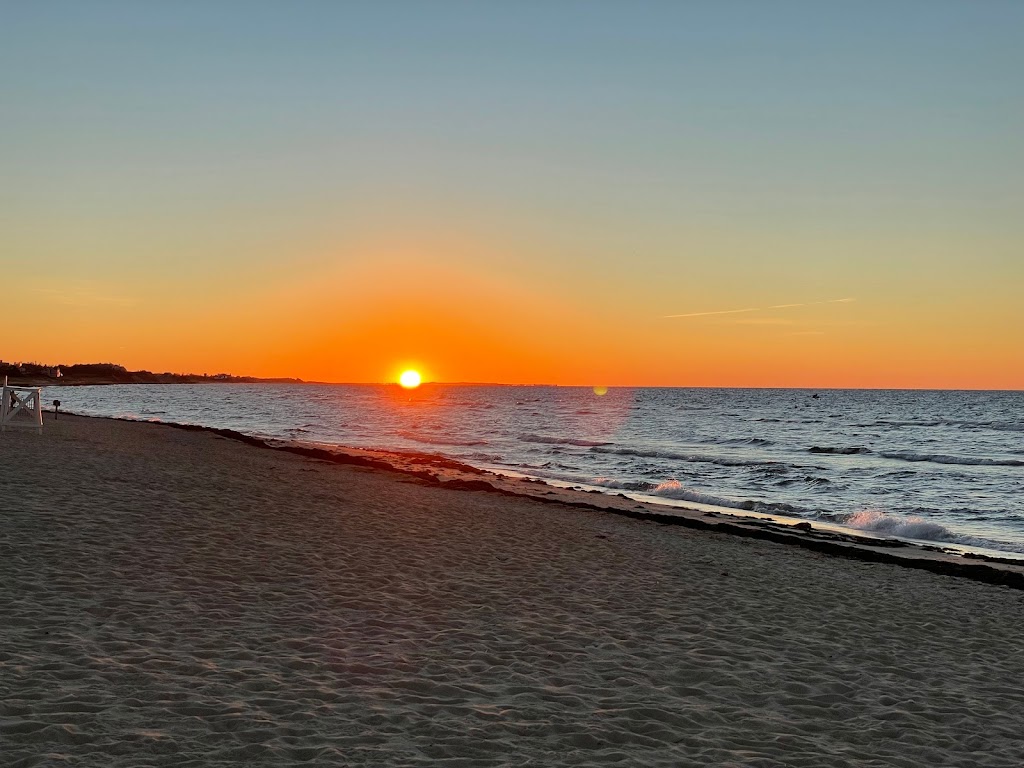 Galley Beach | night club | 54 Jefferson Ave, Nantucket, MA 02554, USA | 5082289641 OR +1 508-228-9641