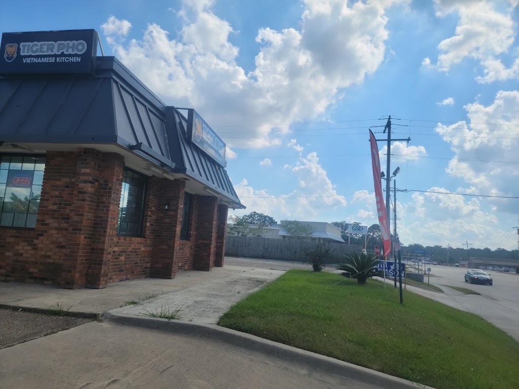 Tiger Phở Vietnamese Kitchen | restaurant | 6413 Jones Creek Rd, Baton Rouge, LA 70817, USA | 2259305448 OR +1 225-930-5448