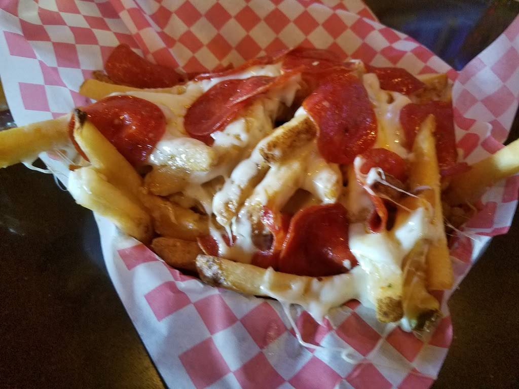 Roccos Tavern | restaurant | 12514 Ventura Blvd, Studio City, CA 91604, USA | 8189859876 OR +1 818-985-9876