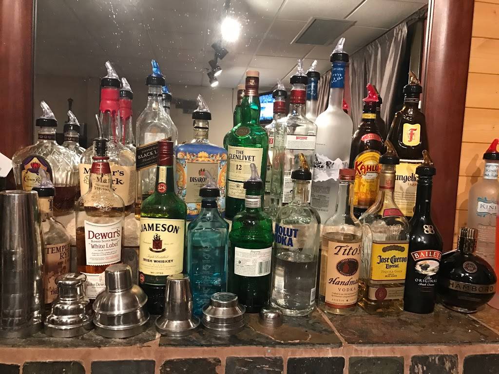 Waterstreet Grill | restaurant | 102 W Bremer Ave, Waverly, IA 50677, USA | 3193521493 OR +1 319-352-1493