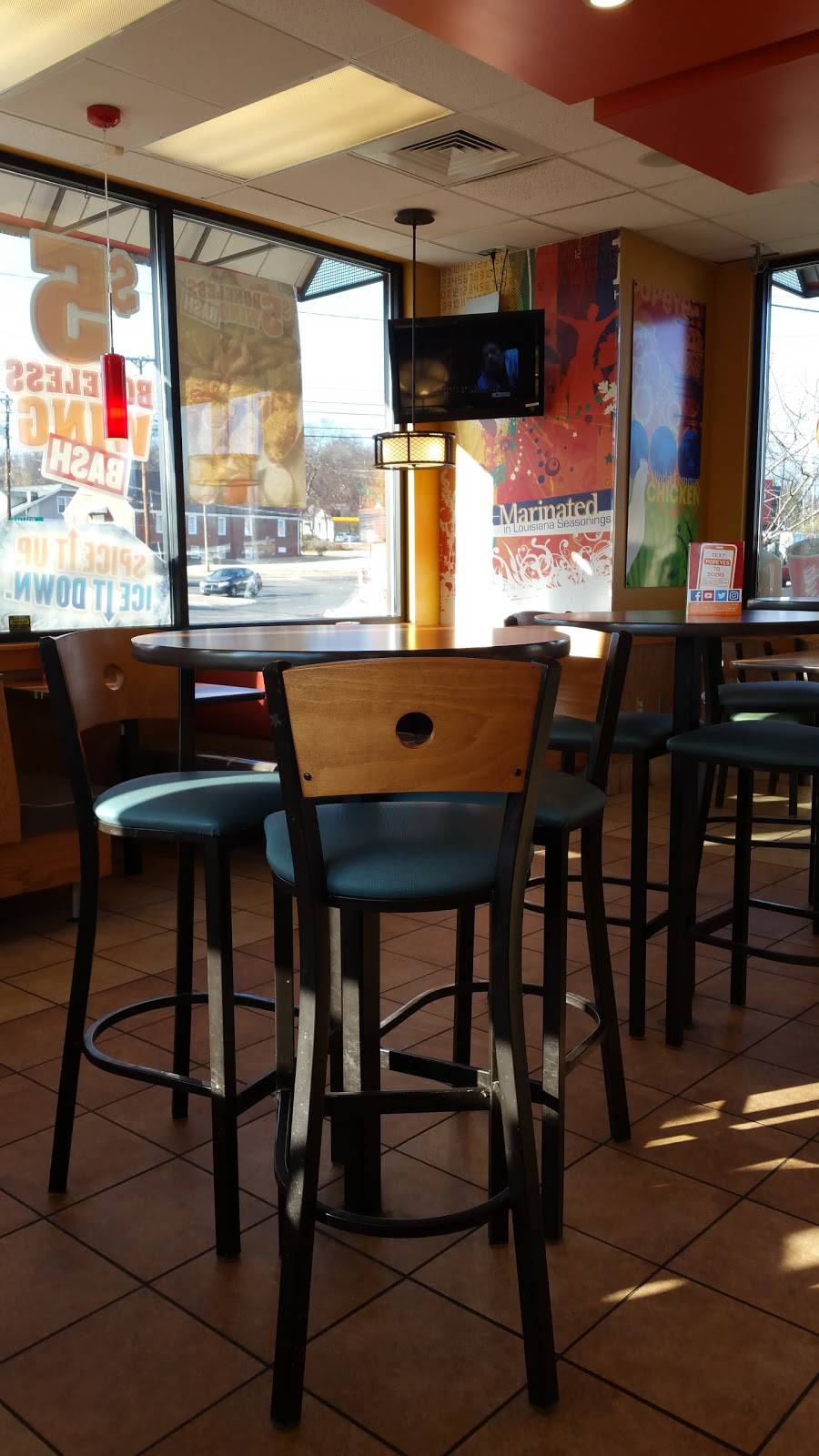 Popeyes Louisiana Kitchen | restaurant | 3012 Gallatin Pike, Nashville, TN 37216, USA | 6152288021 OR +1 615-228-8021