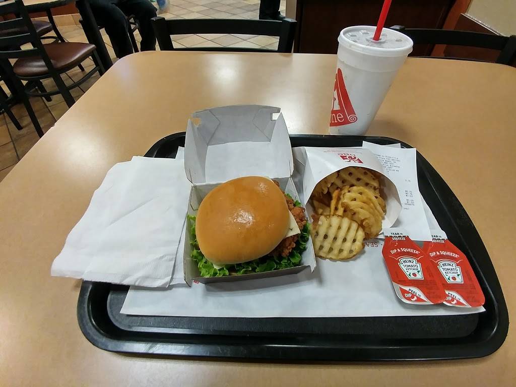 Chick-fil-A | restaurant | 877 Lynnhaven Pkwy, Virginia Beach, VA 23452, USA | 7574681003 OR +1 757-468-1003