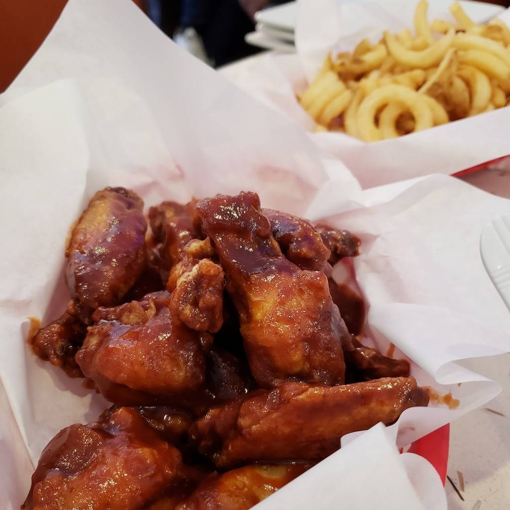 Hot Wings Cafe | cafe | 314 N Brand Blvd, Glendale, CA 91203, USA | 8182474445 OR +1 818-247-4445