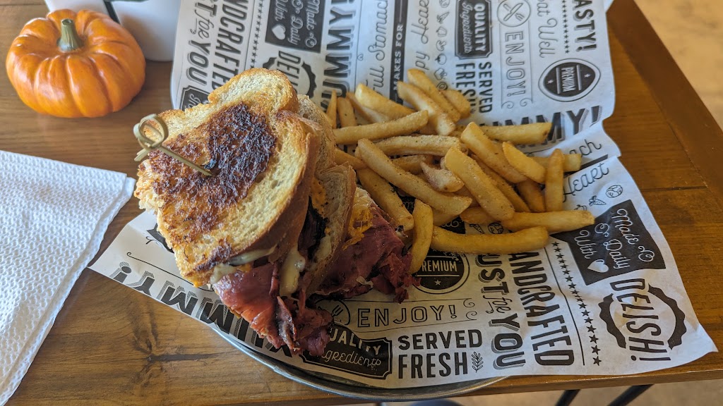 Savory Café and Savory Occasions Catering Inc | restaurant | 565 Park Ave, Hershey, PA 17033, USA | 7175475669 OR +1 717-547-5669