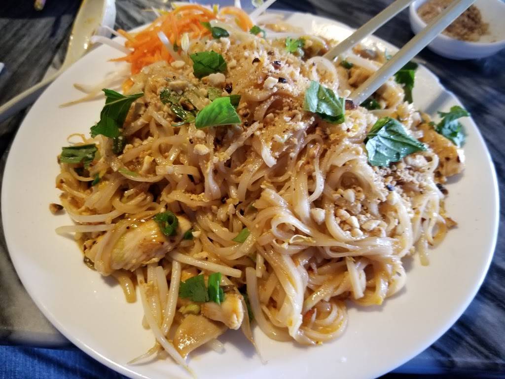 Merivale Noodle House | restaurant | 1519 Merivale Rd, Nepean, ON K2G 3J3, Canada | 6132268812 OR +1 613-226-8812