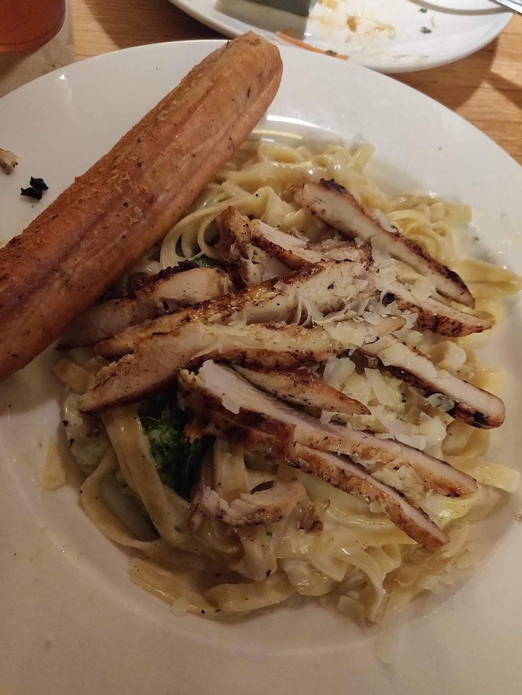 Applebees Grill + Bar | restaurant | 6301 University Ave, Cedar Falls, IA 50613, USA | 3192668646 OR +1 319-266-8646