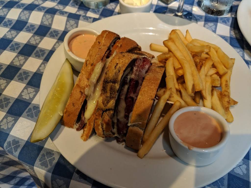 Perrys on Magnolia | restaurant | 234 Magnolia Ave, Larkspur, CA 94939, USA | 4159271877 OR +1 415-927-1877