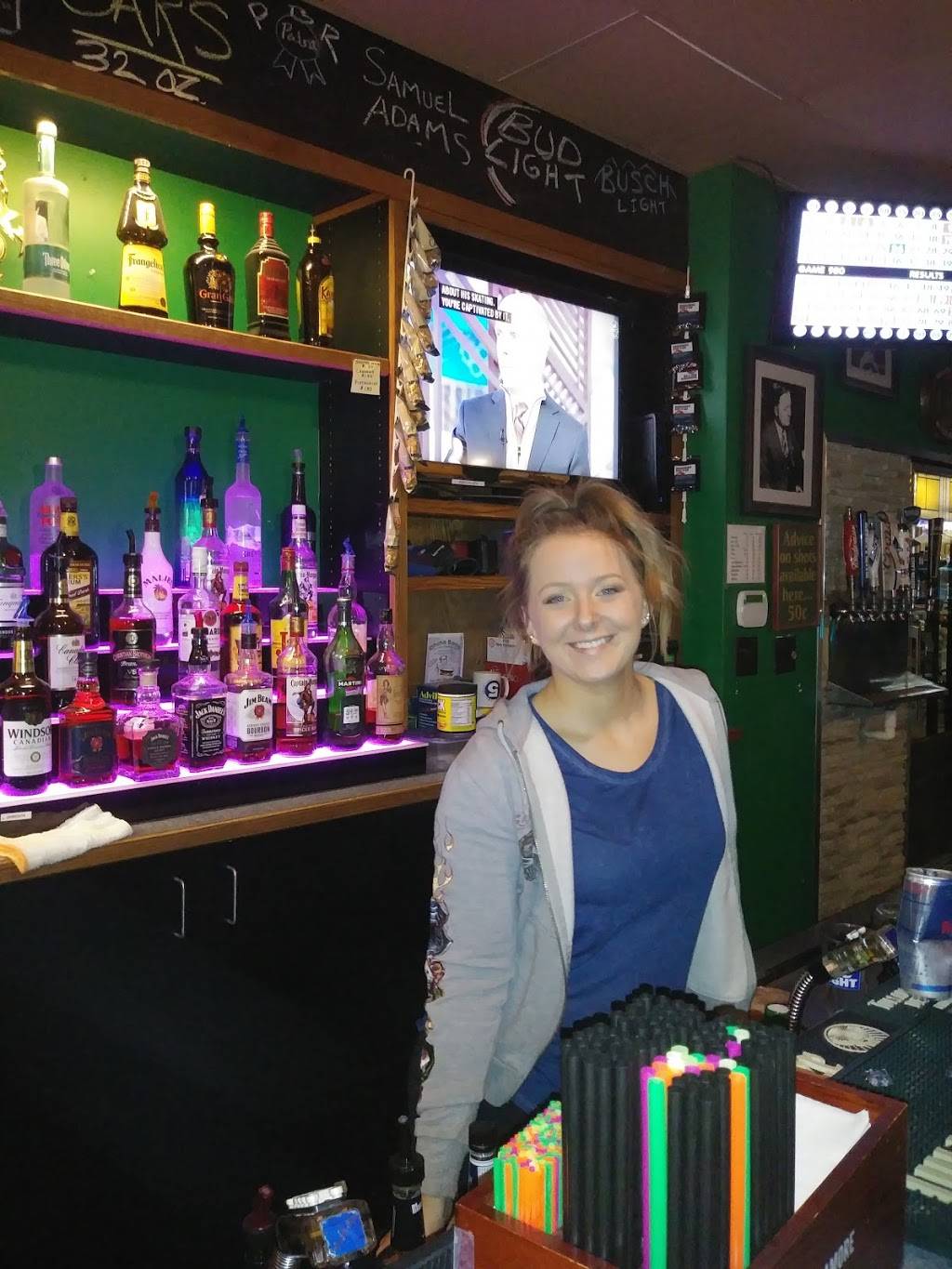 Club Turf | restaurant | 2404 S 60th St, Omaha, NE 68106, USA | 4025534972 OR +1 402-553-4972