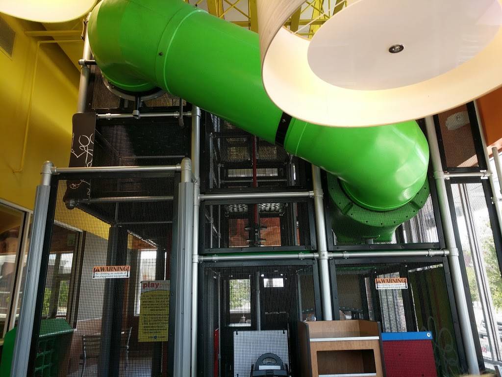 McDonalds | restaurant | 11229 Auto Mall Dr, Sandy, UT 84070, USA | 8015727805 OR +1 801-572-7805