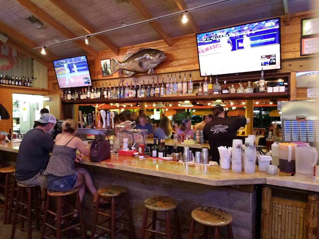 Frenchys Outpost Bar and Grill | restaurant | 466 Causeway Blvd, Dunedin, FL 34698, USA | 7272866139 OR +1 727-286-6139
