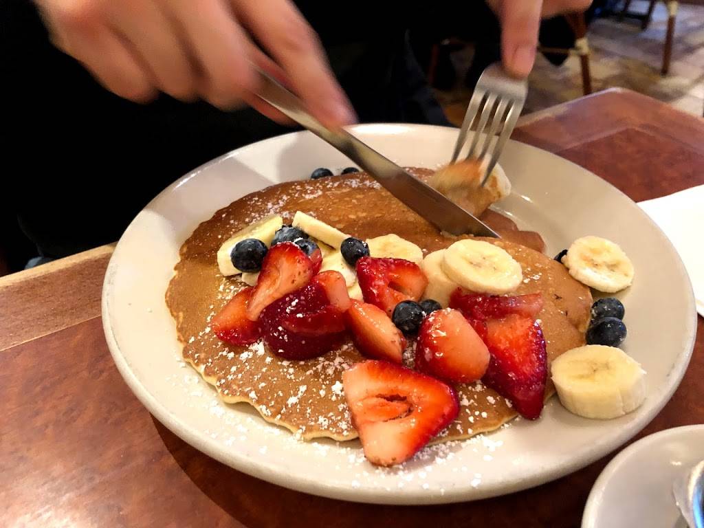 Tempo Cafe | cafe | 6 E Chestnut St, Chicago, IL 60611, USA | 3129434373 OR +1 312-943-4373