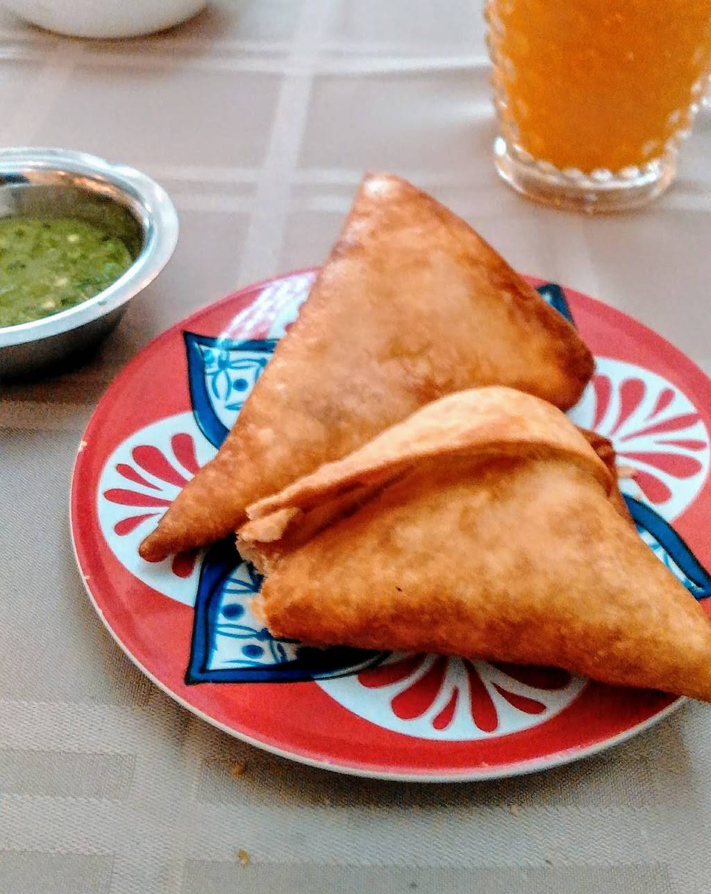 Hawwi Ethiopian Restaurant | restaurant | 1125 Queen St, Alexandria, VA 22314, USA | 7037179740 OR +1 703-717-9740