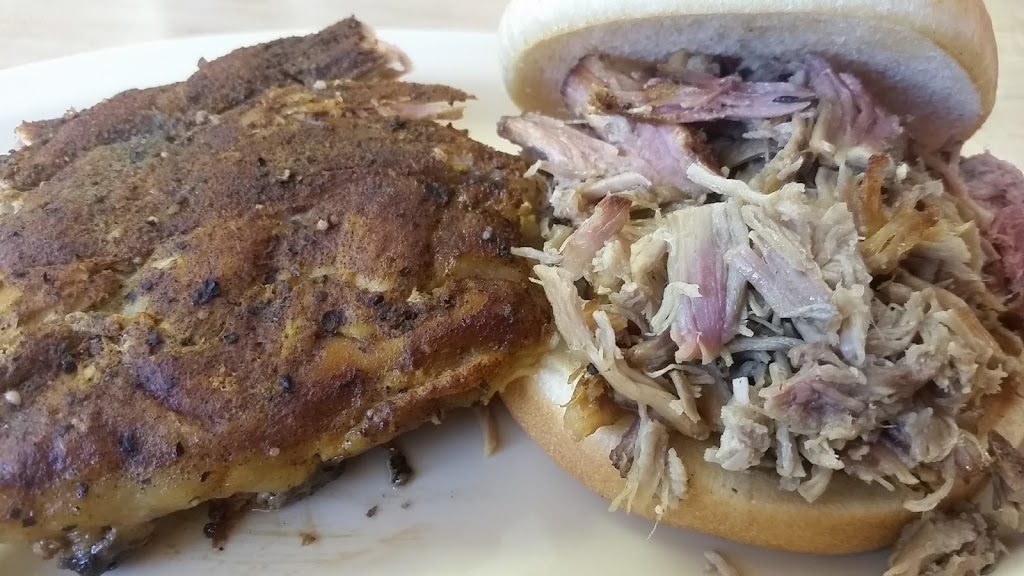 Smokin Ricks Hickory nHouse | restaurant | 815 S Main St, Nashville, AR 71852, USA | 8708451541 OR +1 870-845-1541