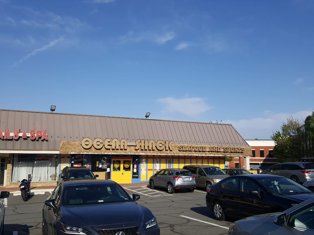 Ocean Shack Arlington | restaurant | 2163 N Glebe Rd, Arlington, VA 22207, USA | 7034887161 OR +1 703-488-7161