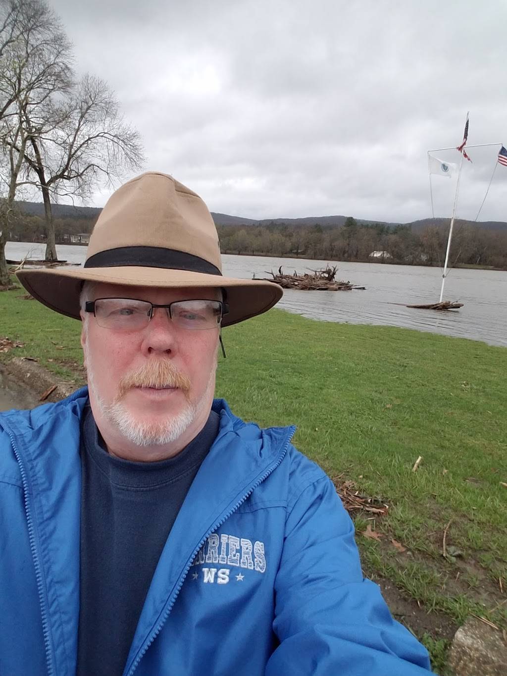 The Boathouse Restaurant | restaurant | 1 Alvord St, South Hadley, MA 01075, USA | 4135362342 OR +1 413-536-2342