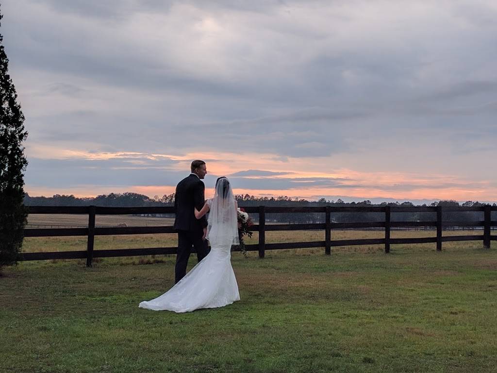 Barrington Hill Weddings and Events | restaurant | 16117 Lake Iola Rd, Dade City, FL 33523, USA | 7276436128 OR +1 727-643-6128