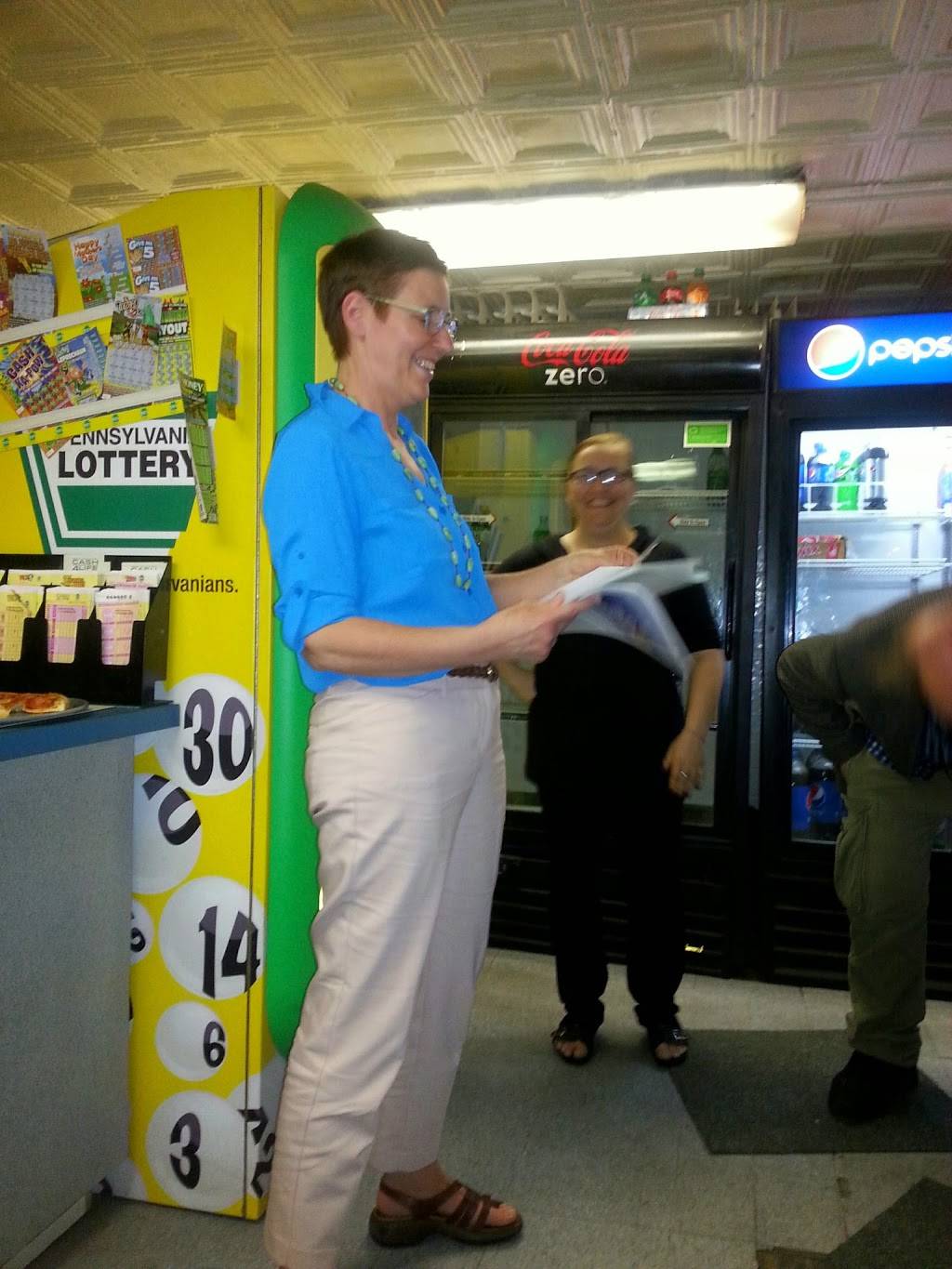 Royal Pizza | meal takeaway | 4200 Baltimore Ave, Philadelphia, PA 19104, USA | 2152221900 OR +1 215-222-1900