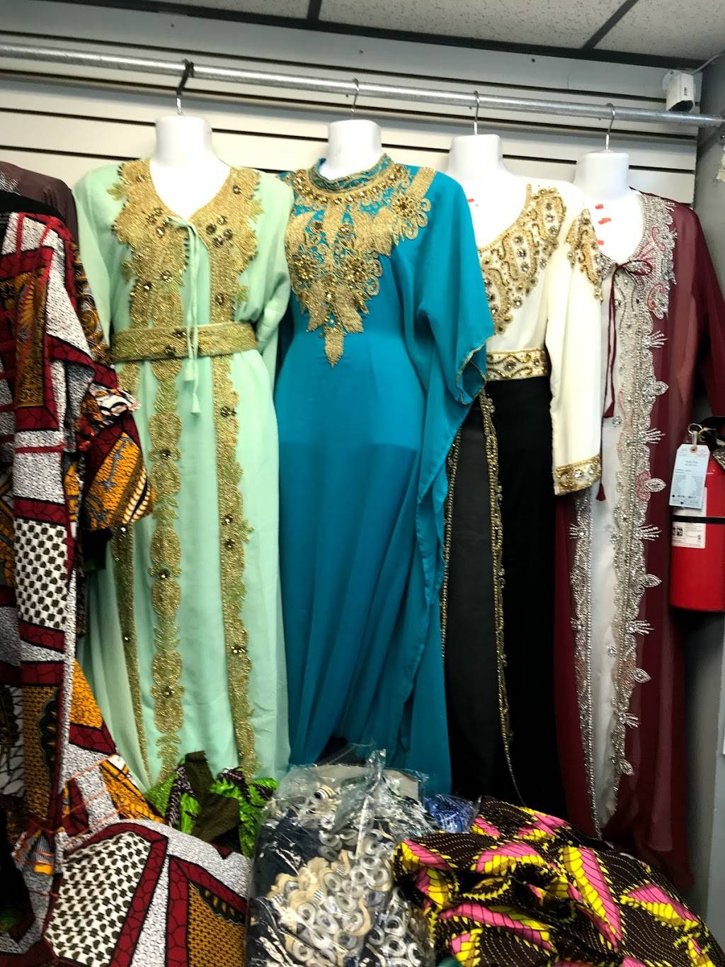 Uncle musa urban fashion | restaurant | 6519 Woodland Ave, Philadelphia, PA 19142, USA | 2672922050 OR +1 267-292-2050