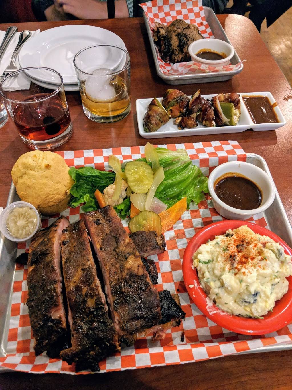 QBB - Quality Bourbons & Barbecue | restaurant | 216 Castro St, Mountain View, CA 94041, USA | 6509691112 OR +1 650-969-1112