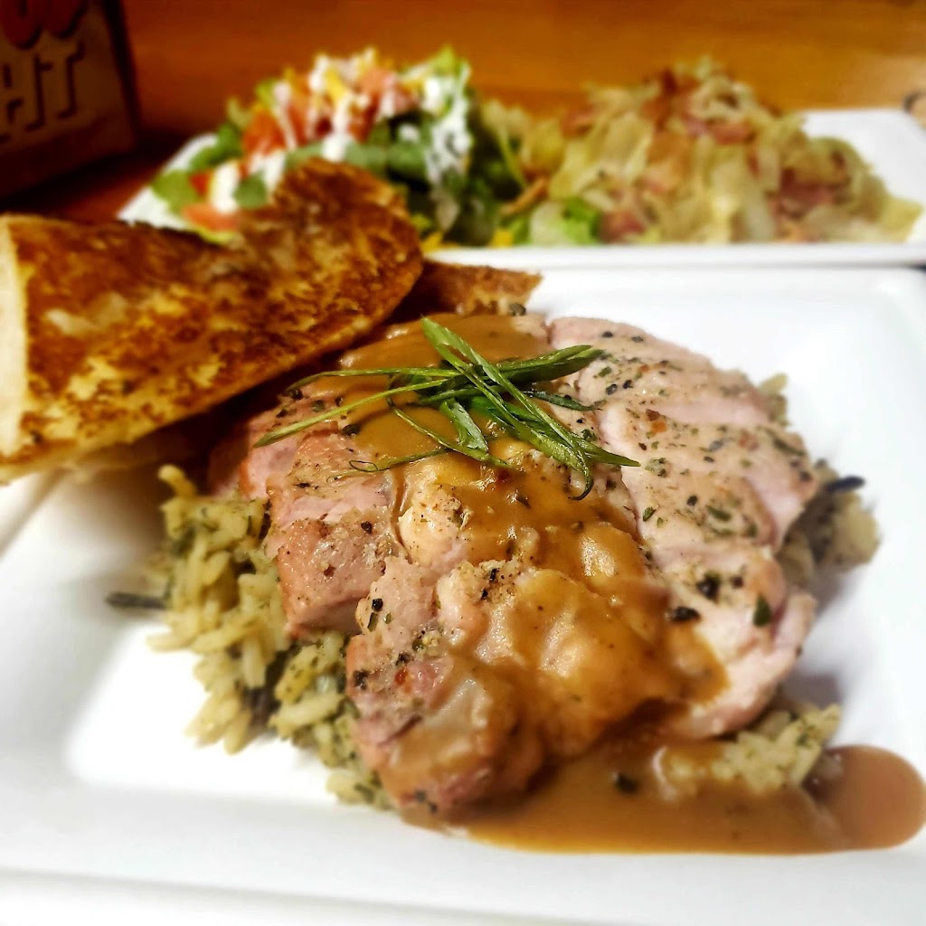 Smoke | restaurant | 402 E Riley St, Freer, TX 78357, USA | 3613941919 OR +1 361-394-1919