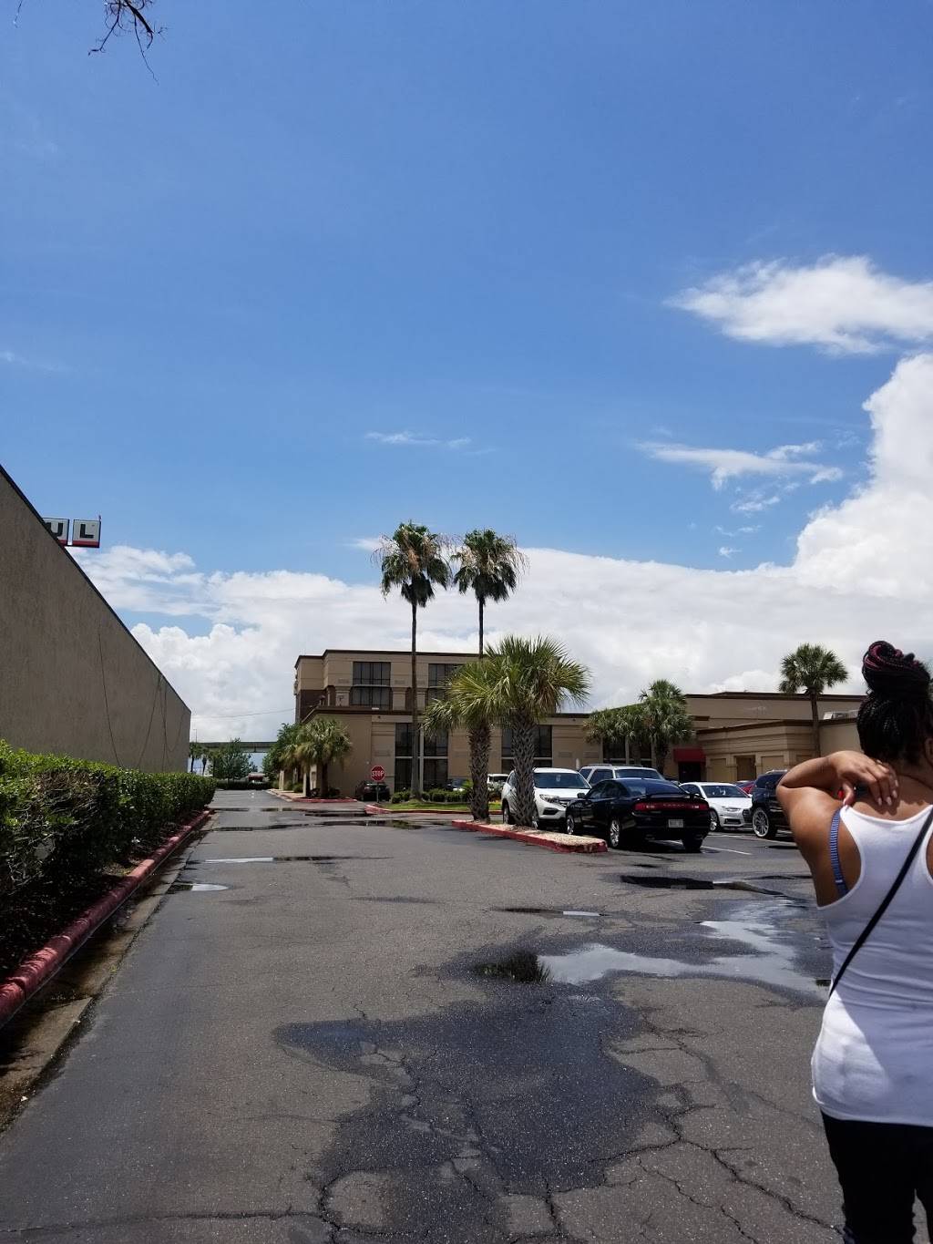 The Landing Restaurant | restaurant | 2829 Williams Blvd, Kenner, LA 70062, USA | 5044675611 OR +1 504-467-5611