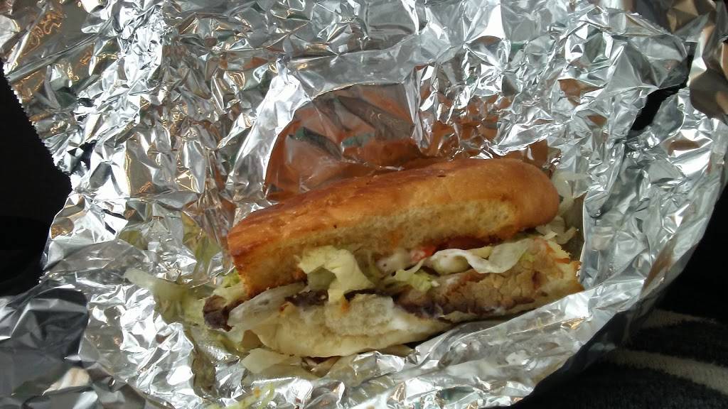 Doozys Sub & Pizza Shop | restaurant | 316 S 16th St, Omaha, NE 68102, USA | 4029918274 OR +1 402-991-8274