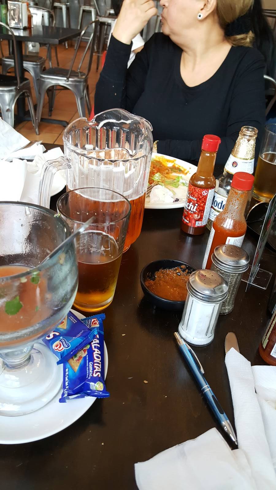 Las Olas Mariscos and Grill | restaurant | 5162 Imperial Hwy, Lynwood, CA 90262, USA | 4242965441 OR +1 424-296-5441