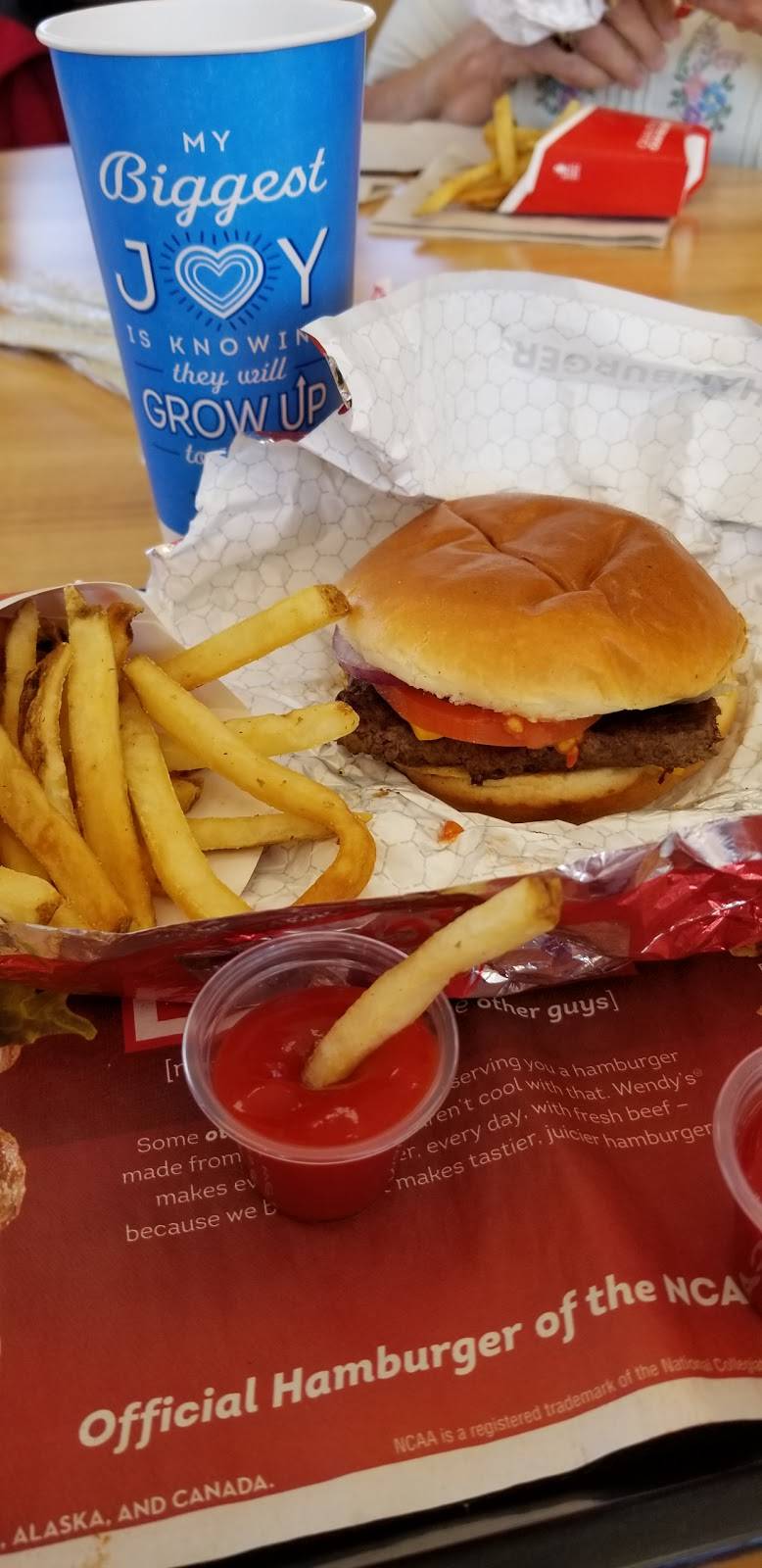 Wendys | restaurant | 480 Main St, Jackson, OH 45640, USA | 7402866221 OR +1 740-286-6221