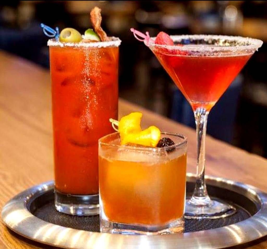 Shulas Steak House | restaurant | 1714 SW 34th St, Gainesville, FL 32607, USA | 3523843460 OR +1 352-384-3460