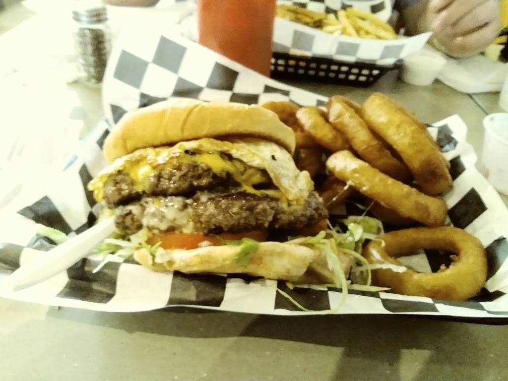 City Burger | restaurant | 28925 Van Dyke Ave, Warren, MI 48092, USA | 5868061400 OR +1 586-806-1400