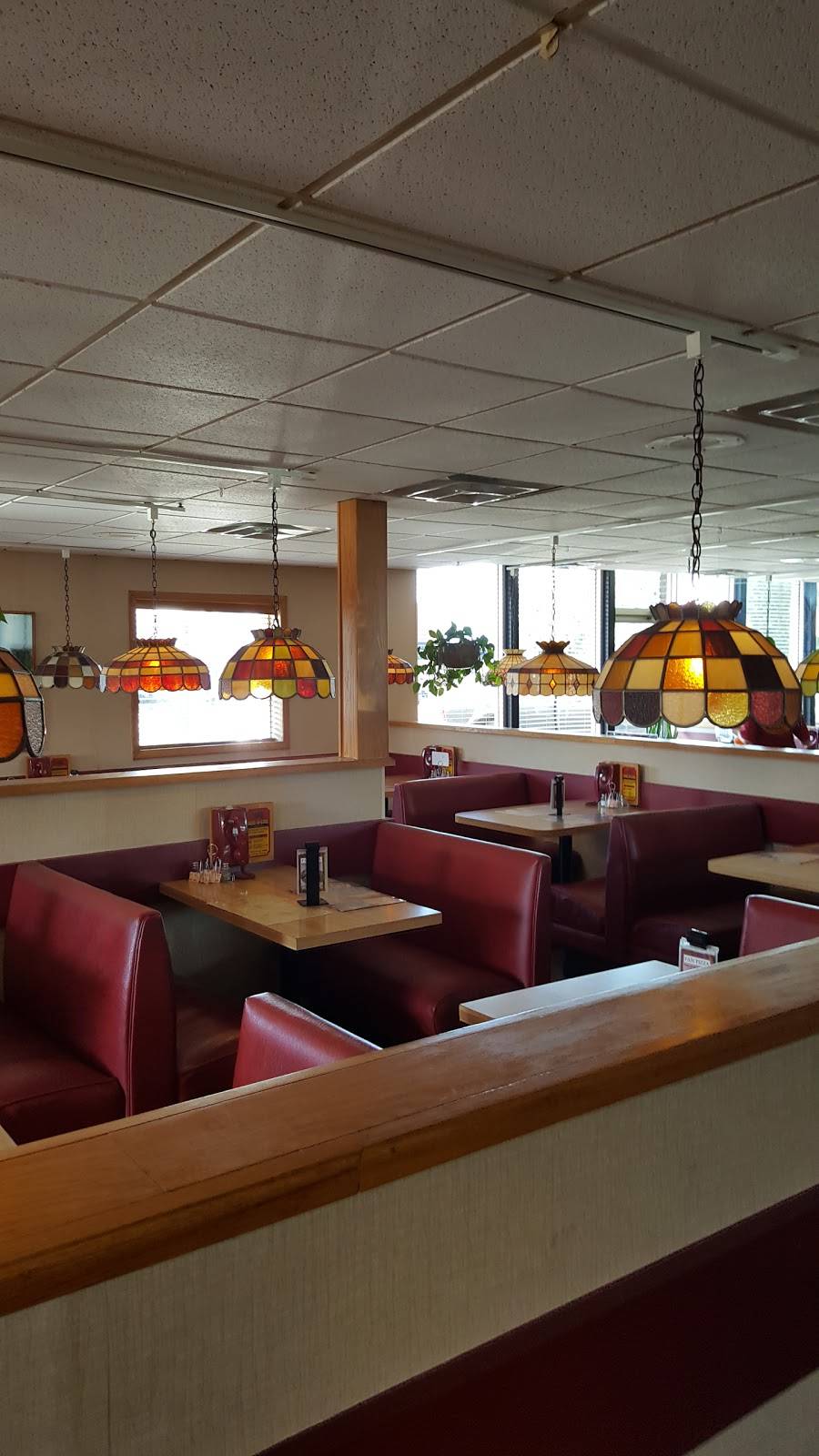 Pizza King | meal delivery | 620 E Washington St, Winchester, IN 47394, USA | 7655843454 OR +1 765-584-3454