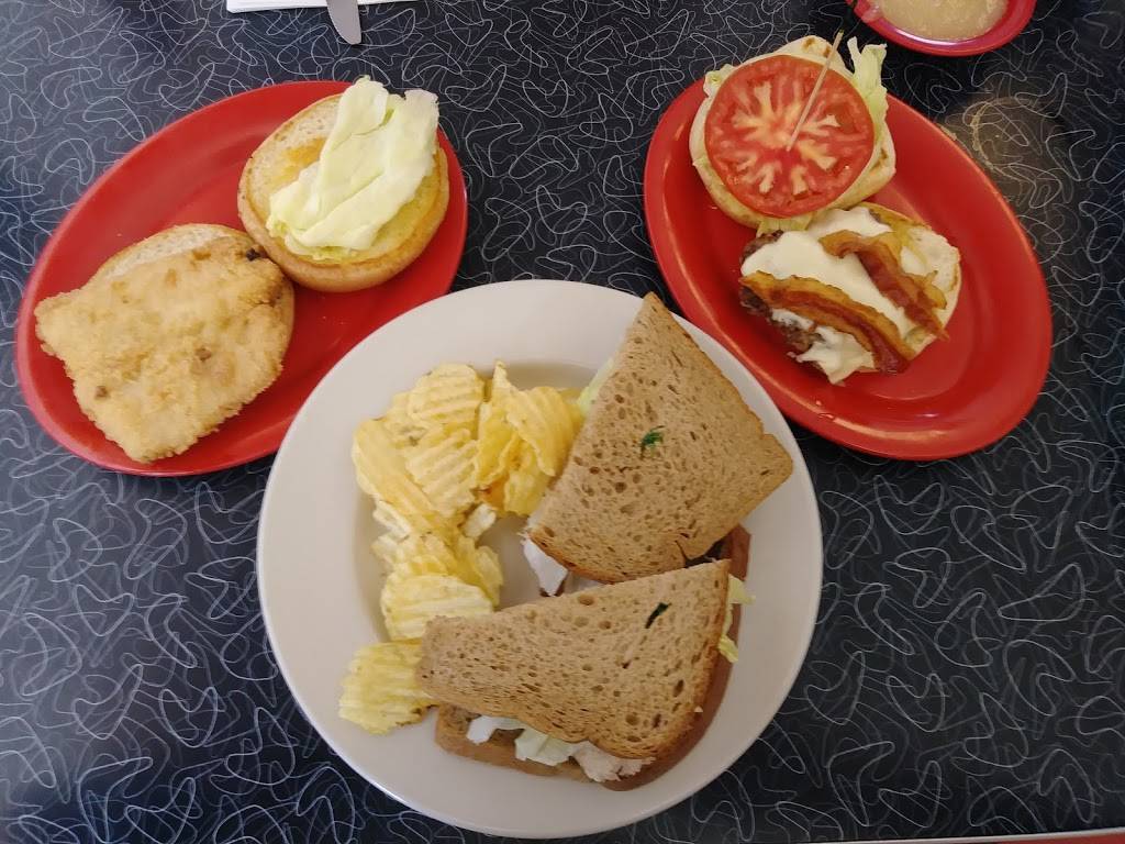 Camelot Country | restaurant | 351 US-1, Oak Hill, FL 32759, USA | 3863450352 OR +1 386-345-0352