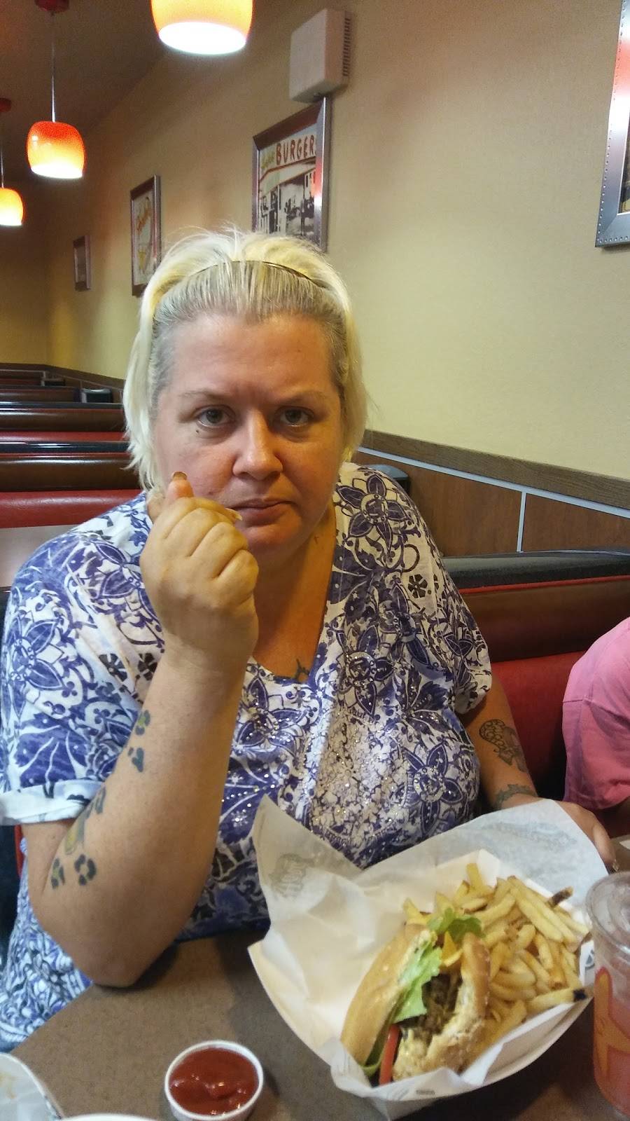 Hardees | restaurant | 4111 Mountain Rd, Pasadena, MD 21122, USA | 4103608100 OR +1 410-360-8100