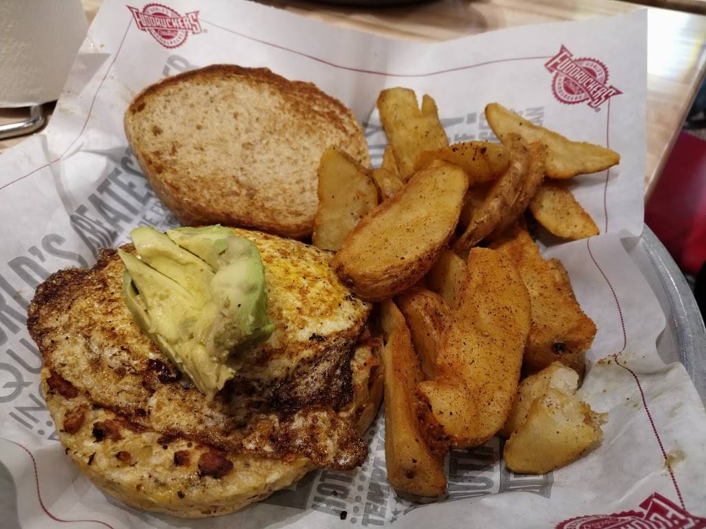 Fuddruckers | restaurant | 7802 Orangethorpe Ave, Buena Park, CA 90621, USA | 7147398801 OR +1 714-739-8801