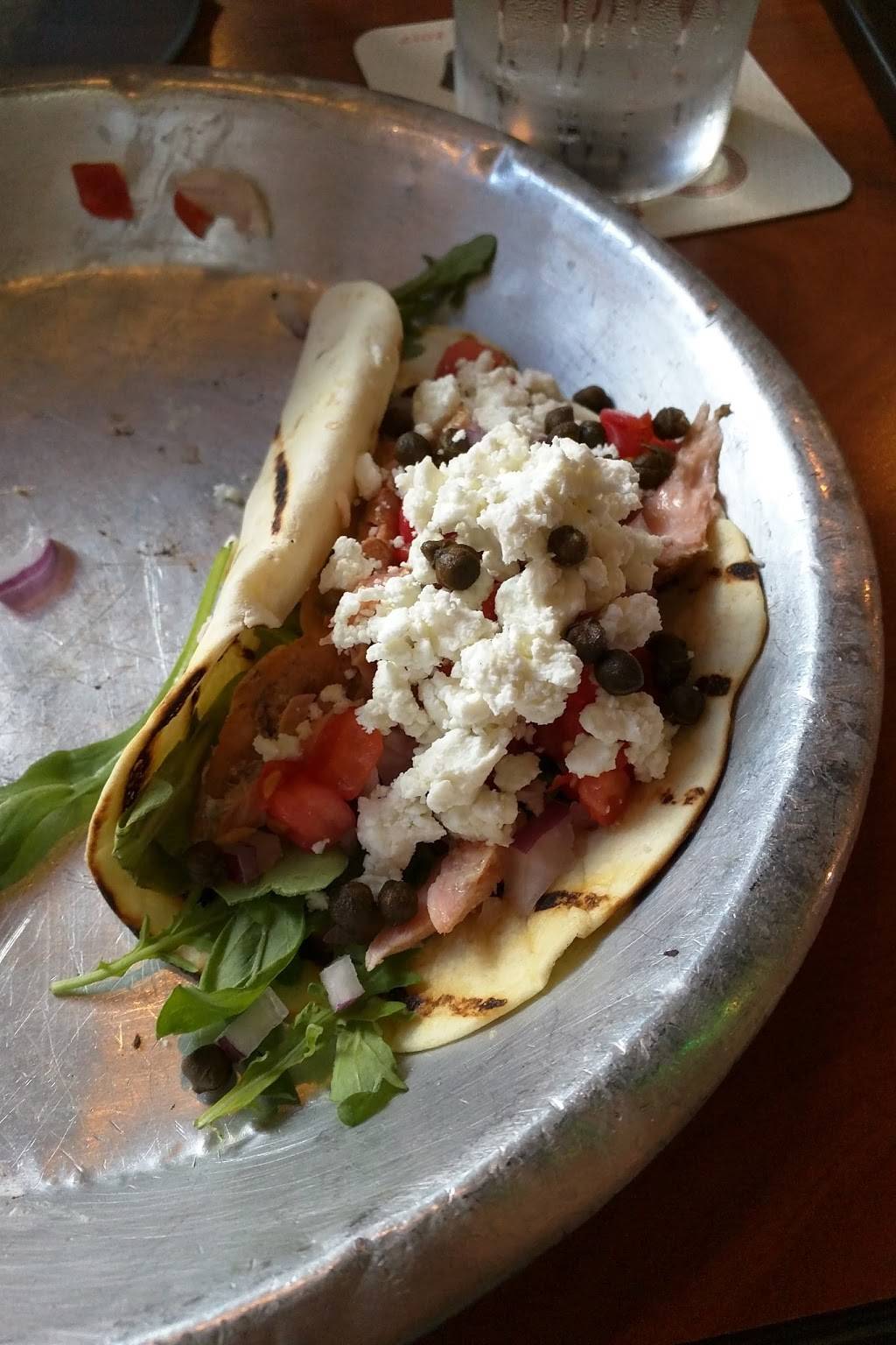 Reverends Bar & Grill | restaurant | 130 E Wooster St, Bowling Green, OH 43402, USA | 4193520400 OR +1 419-352-0400