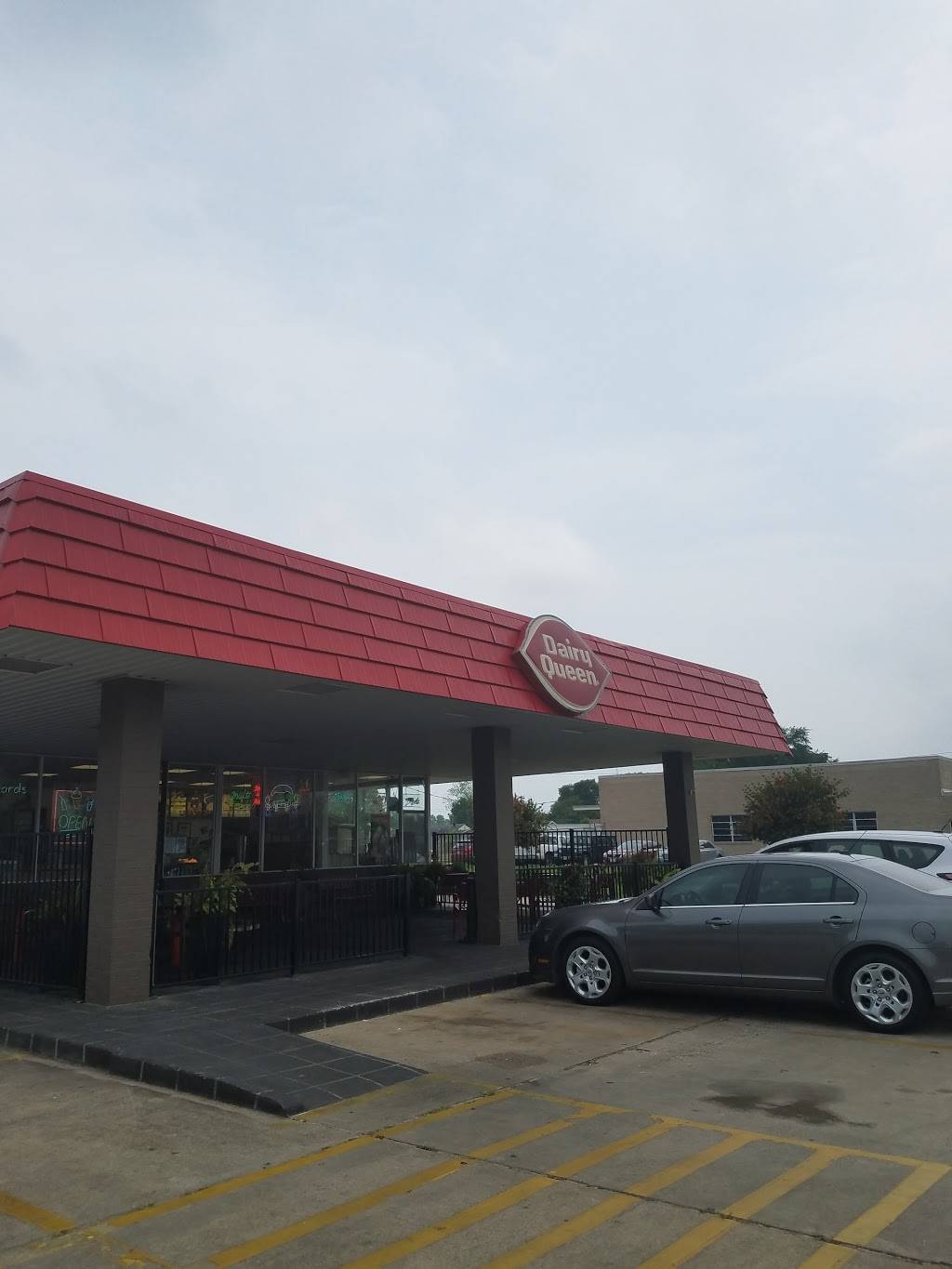 Dairy Queen | restaurant | 6250 39th St, Groves, TX 77619, USA | 4099620229 OR +1 409-962-0229